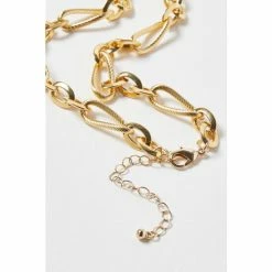Oliver Bonas Evelyn Textured & Twisted Links Chunky Gold Tone Chain Necklace -Default Template 2 unnamed file 1223