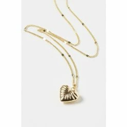 Oliver Bonas Oceania Heart Charm Gold Plated Chain Necklace -Default Template 2 unnamed file 1348