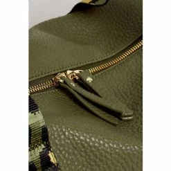 Oliver Bonas Hattie Natural Leopard Strap Green Rectangular Weekend Bag -Default Template 2 unnamed file 2025