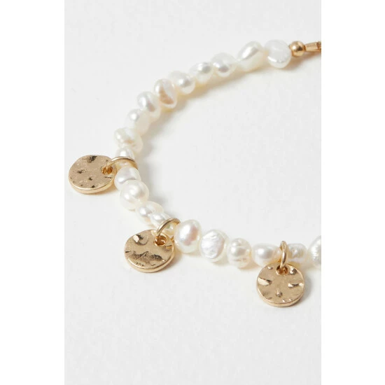 unnamed-file-2275.jpg Oliver Bonas Natural Edna Pearl ANd Disc Charm Chain Bracelet -Default Template 2 unnamed file 2275