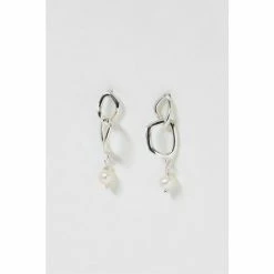 Oliver Bonas Silver Caspian Linked Shape Silver Tone Drop Earrings -Default Template 2 unnamed file 814