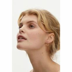 Oliver Bonas Pink Tehila Bead Cluster Ring Top Stud Earrings -Default Template 2 unnamed file 991